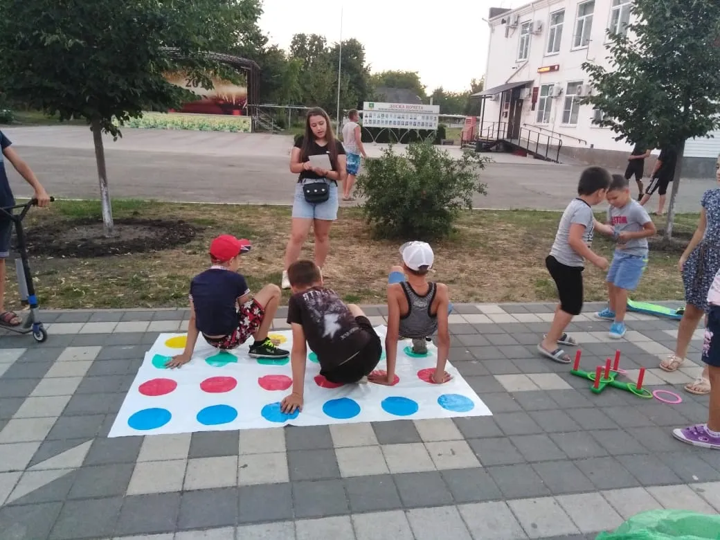 Летние дворовые площадки